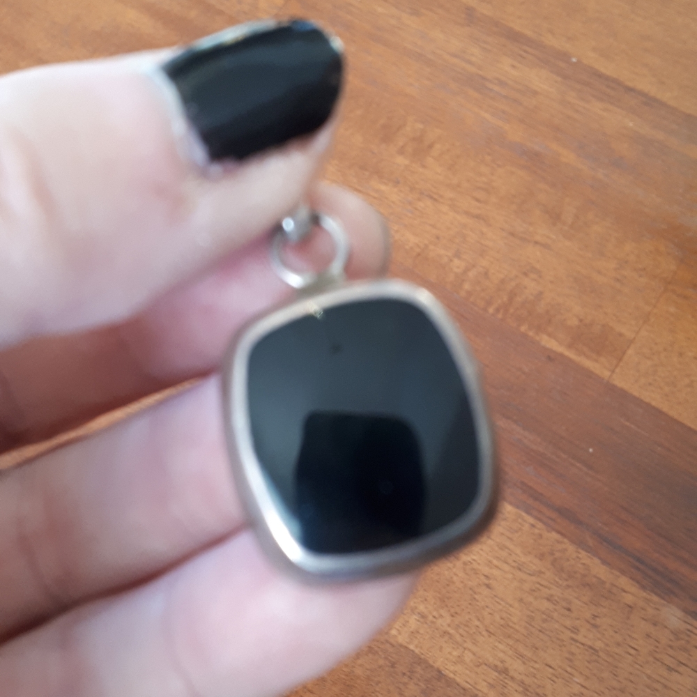 Onyx and silver pendent
